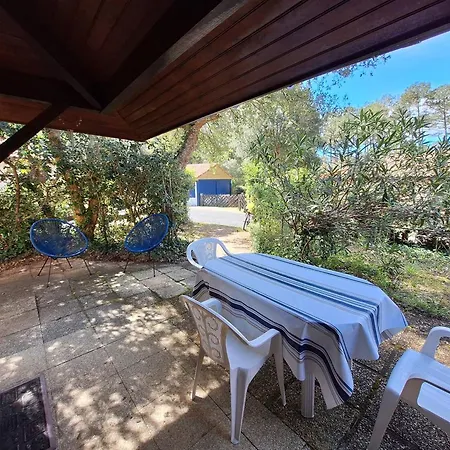 Maison Familiale Avec Terrasse - 6 Pers. - Fr-1-878-51